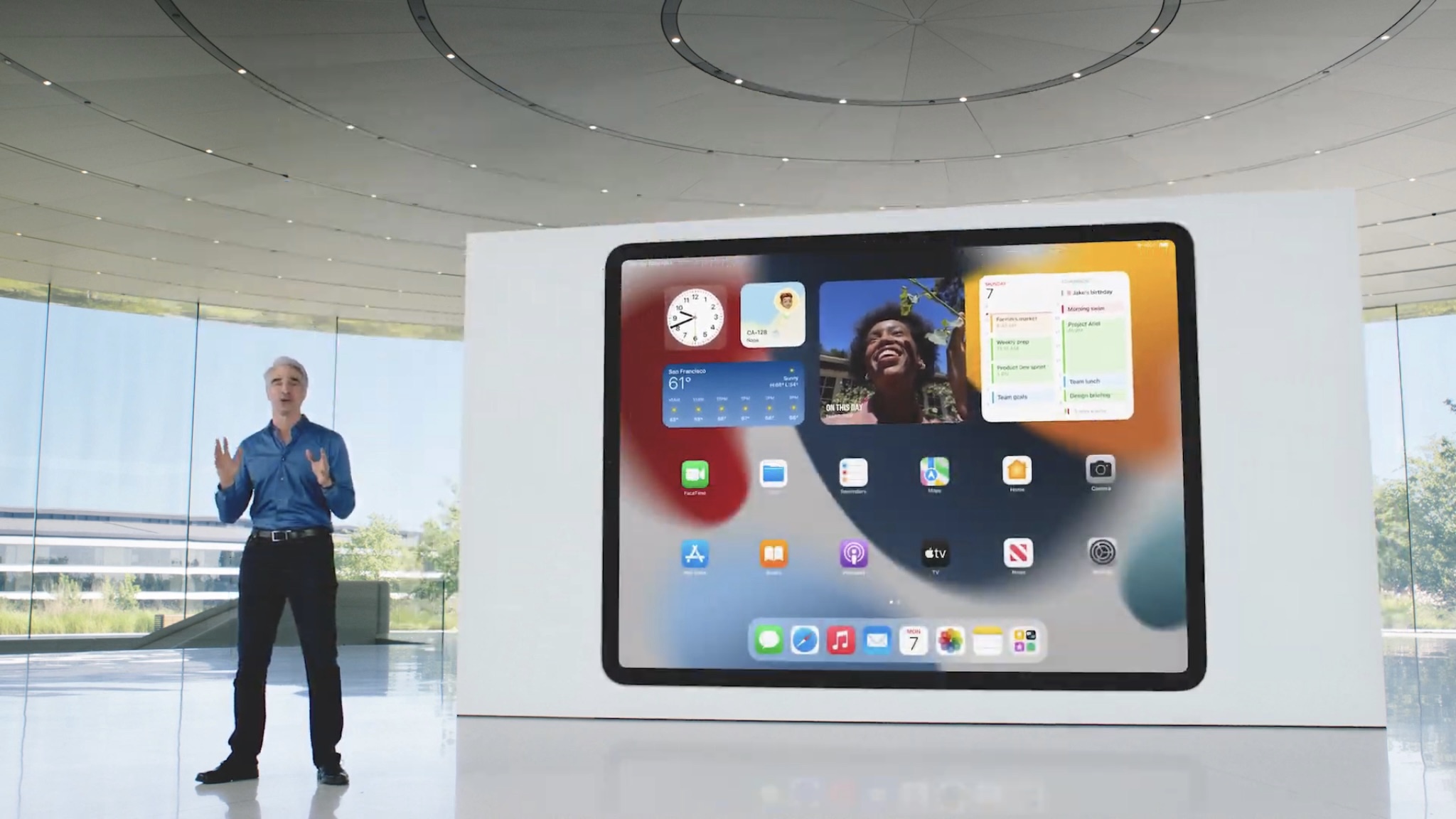 alt="iPadOS 15"