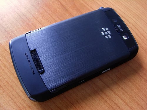 alt="BlackBerry Storm"