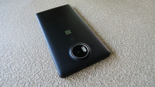 alt="Lumia 950 XL"