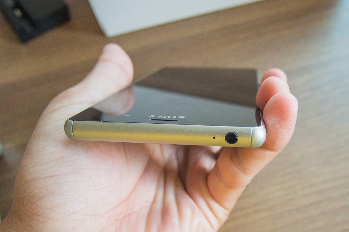 alt="Sony Xperia Z3 Design"