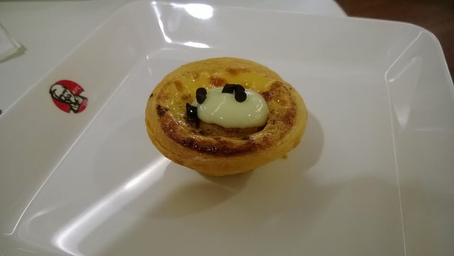 alt="KFC Egg Tart Choco Banana taken by Lumia 925"