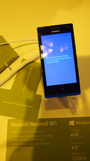 alt="Huawei Ascend W1"