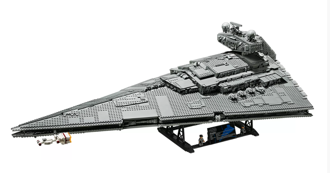 alt="Lego's Imperial Star Destroyer"