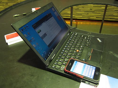 alt="ThinkPad x100e"