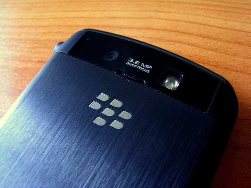 alt="BlackBerry Storm"