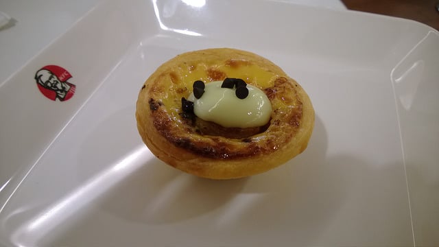 alt="KFC Egg Tart Choco Banana taken by Lumia 920"