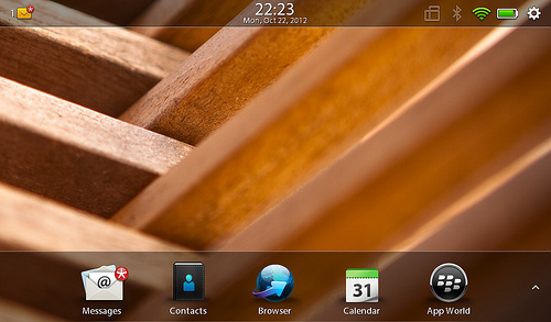 alt="หน้าตาของ Playbook OS 2.1 /1"