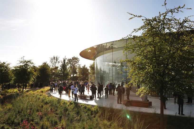 alt="Apple's Steve Jobs Theater"