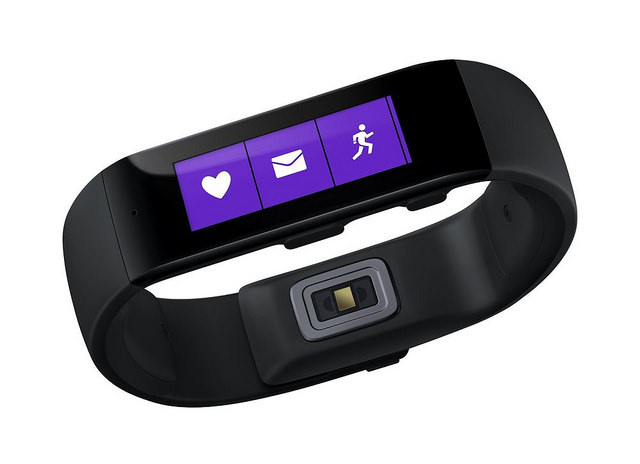 alt="Microsoft_Band_Hero_2-2040_0"