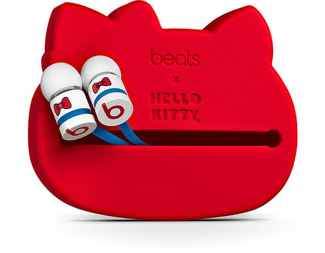 alt="Beats-by-Dre-Hello-Kitty-Headphones-2"