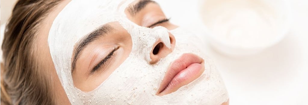 alt="Facial Spa in Bangkok Thailand"