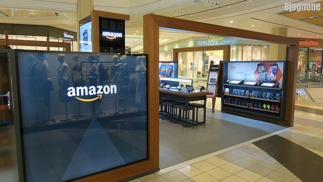 alt="Amazon Pop-up Store"